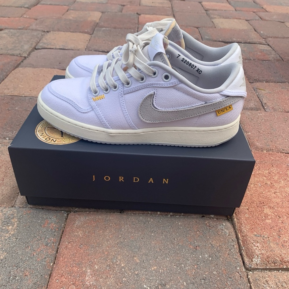 Jordan 1 AJKO used size 7M/8.5W